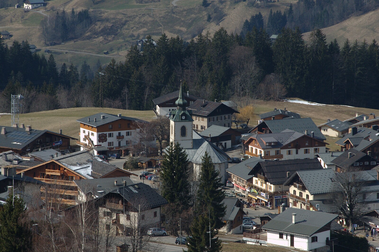 Notre-Dame-de-Bellecombe — Alpine village in France