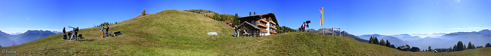 Emberger Alm – Berg im Drautal — Alpine village in Austria